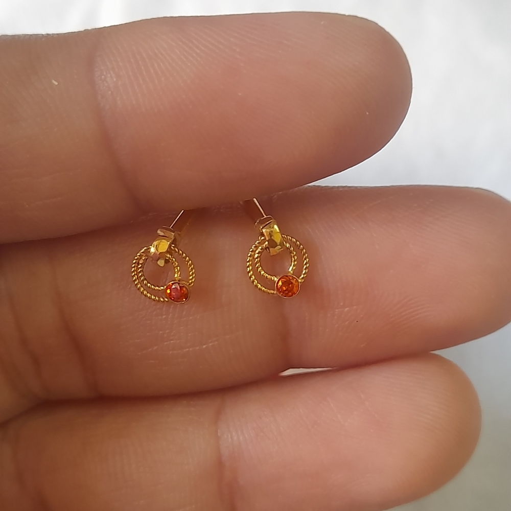 Beautiful new ring type earrings - Picture 10 of 10